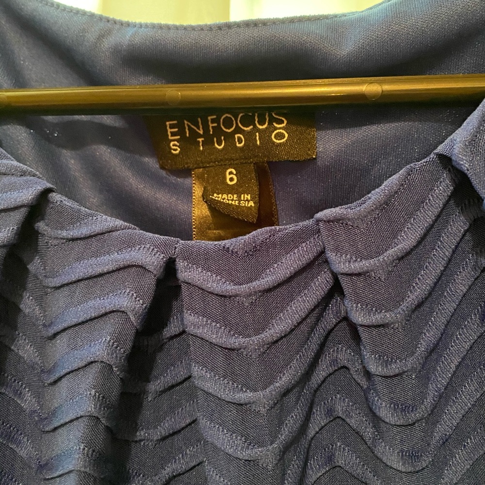 Dress - Picture 4 of 4